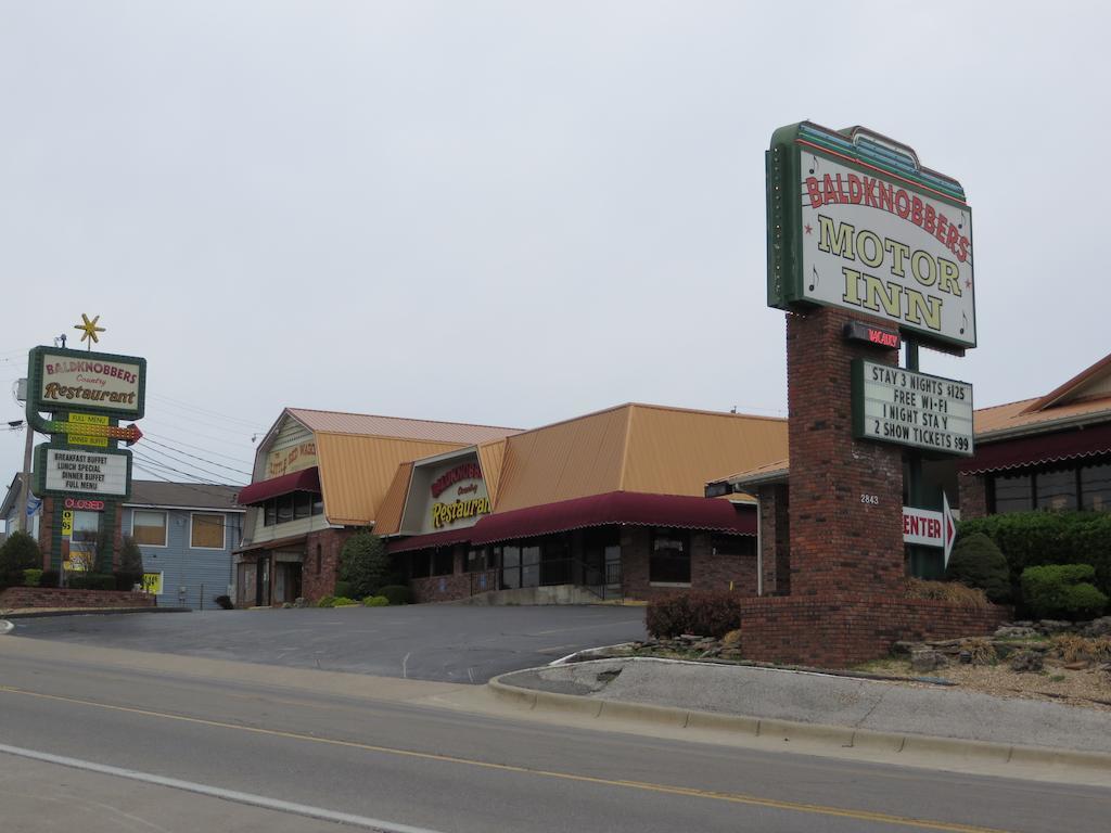 Baldknobbers Motor Inn Брэнсон Экстерьер фото