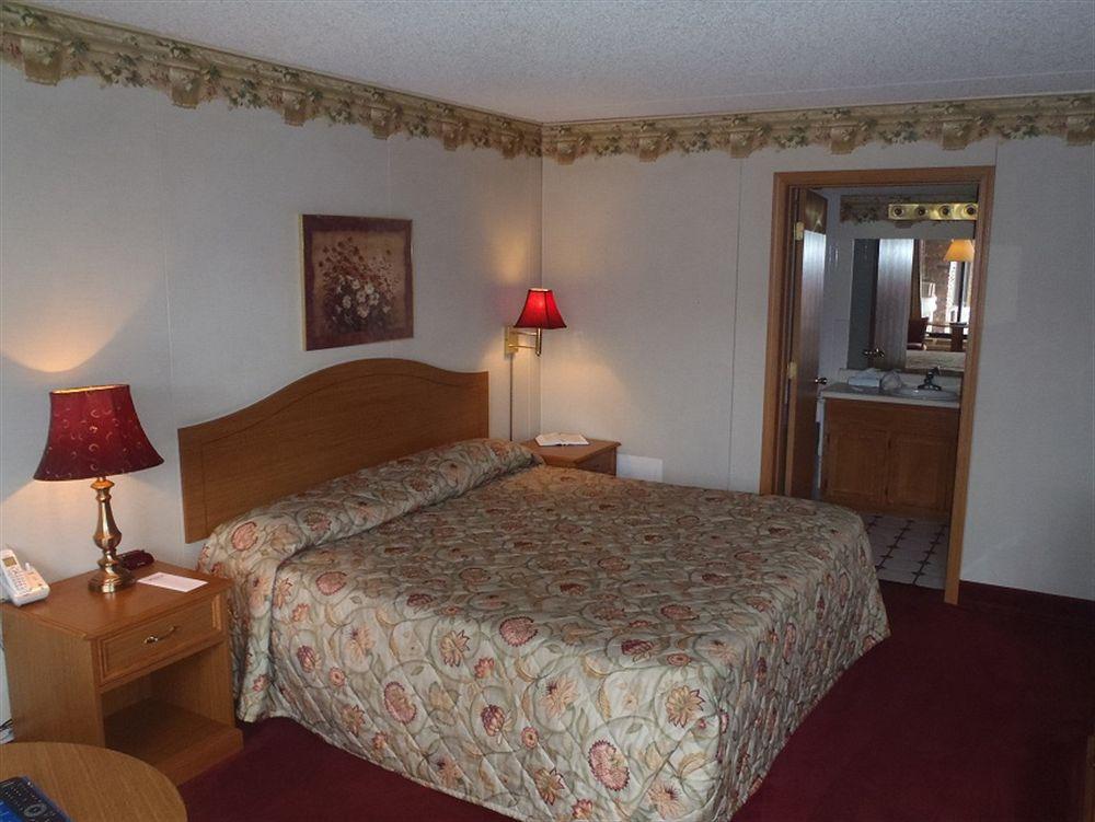 Baldknobbers Motor Inn Брэнсон Экстерьер фото