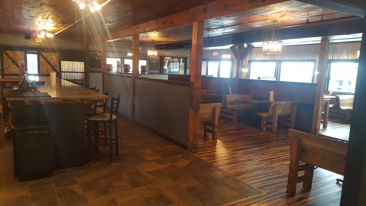 Baldknobbers Motor Inn Брэнсон Экстерьер фото