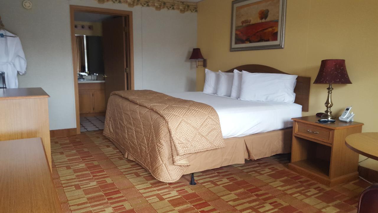 Baldknobbers Motor Inn Брэнсон Экстерьер фото