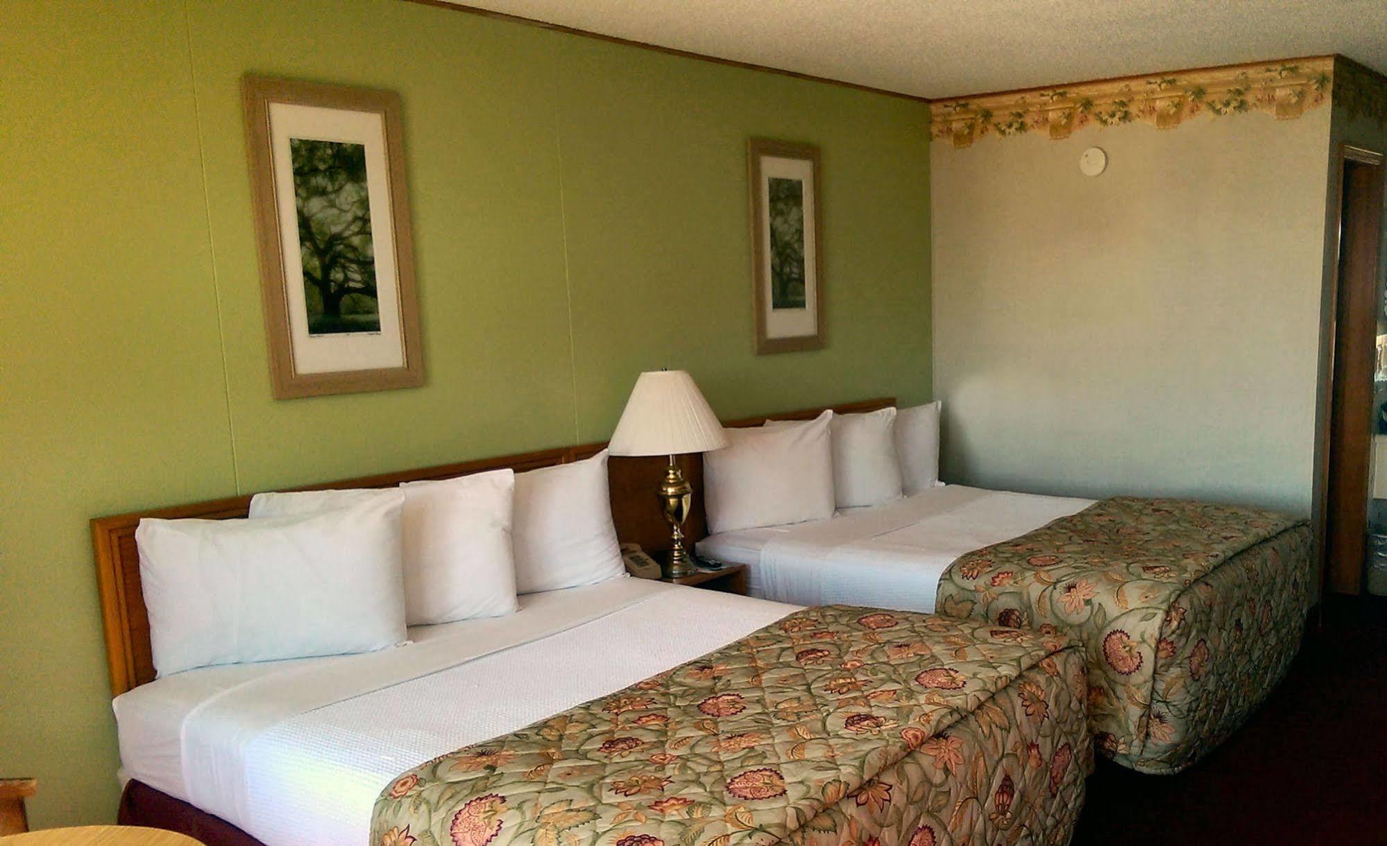 Baldknobbers Motor Inn Брэнсон Экстерьер фото