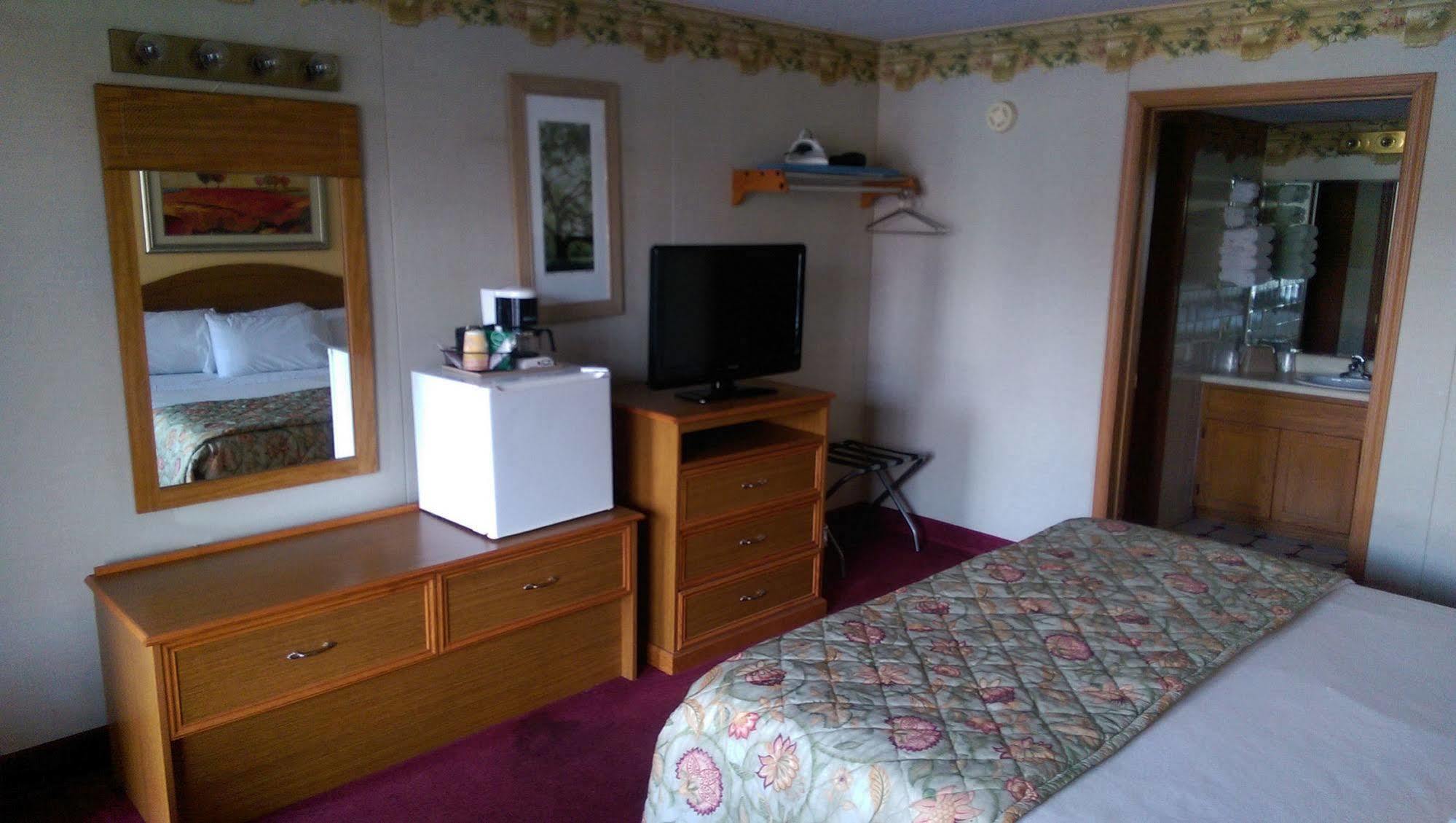Baldknobbers Motor Inn Брэнсон Экстерьер фото
