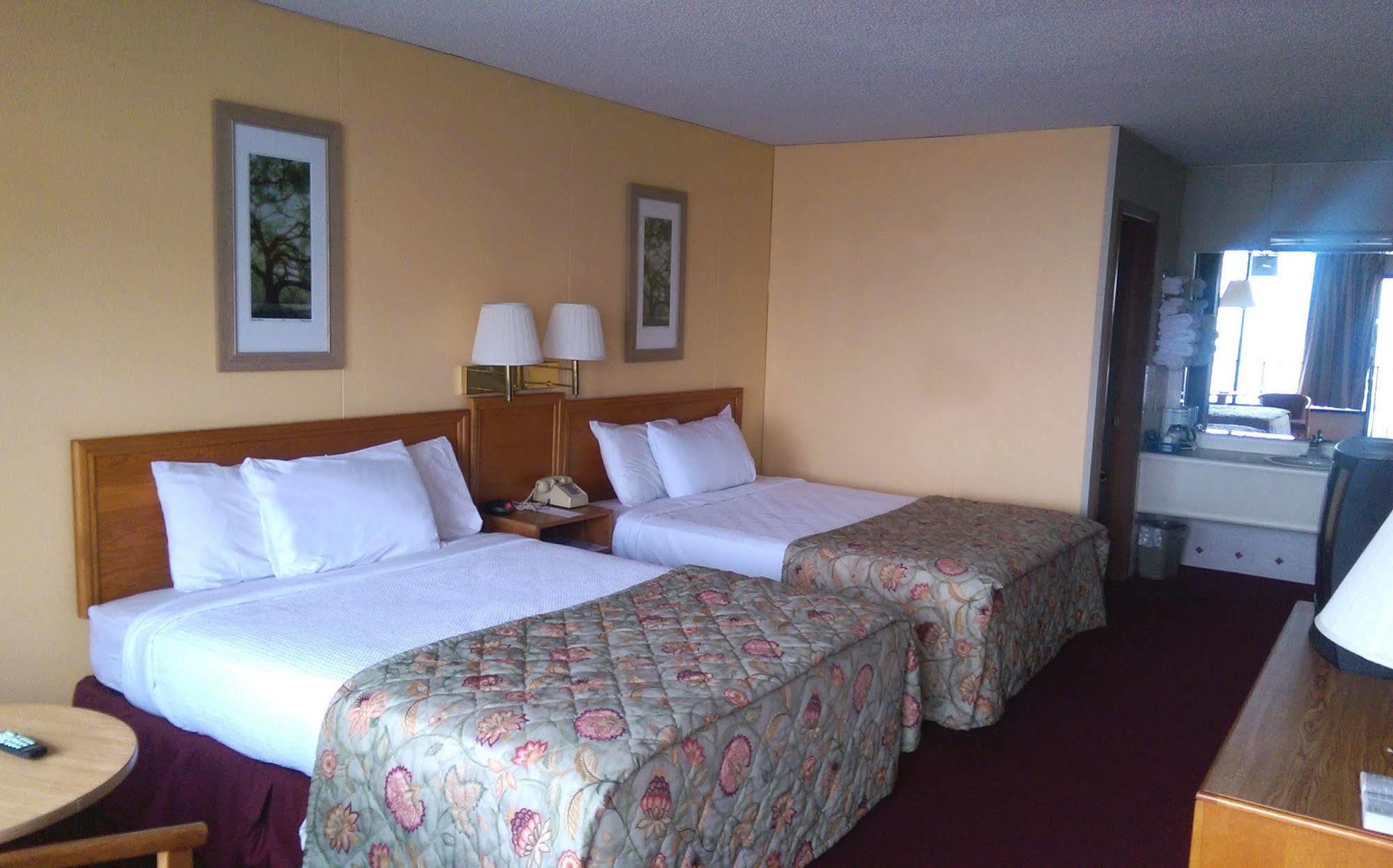 Baldknobbers Motor Inn Брэнсон Экстерьер фото